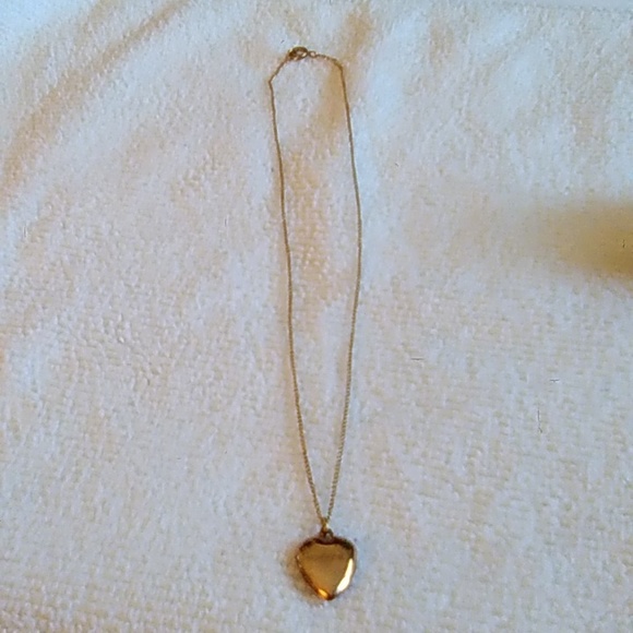 Childs Gold Plated Heart Shaped Locket - Picture 4 of 6